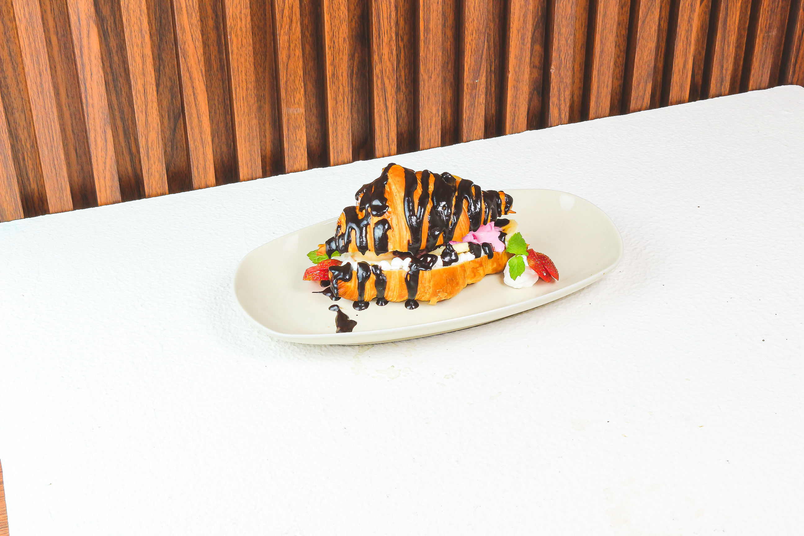 Ice Cream Vanilla w/ Croissant